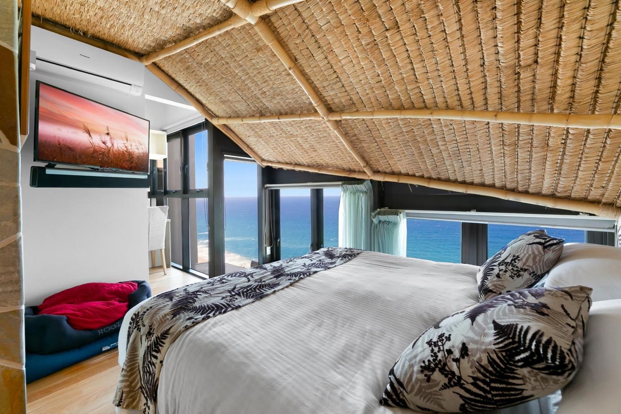 Burleigh Esplanade Aparthotel